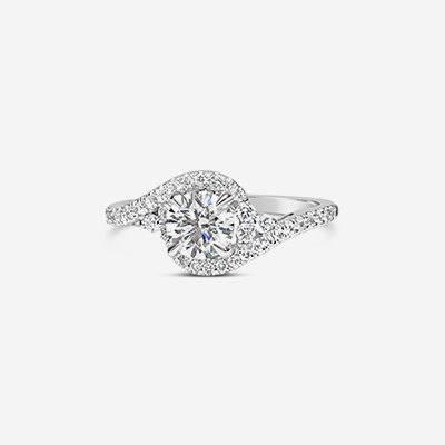 14kt diamond halo ring