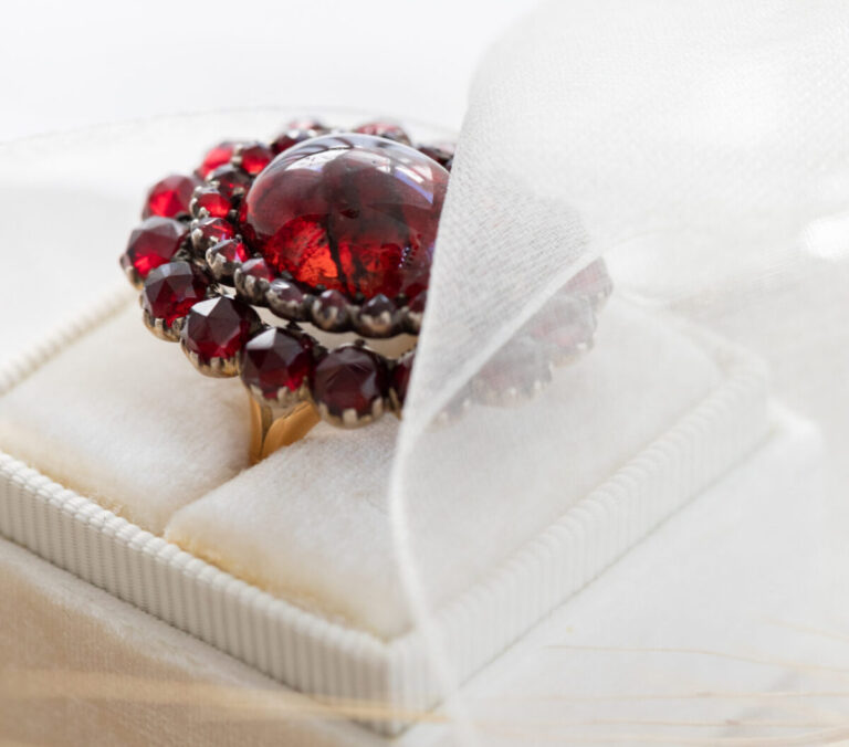 Antique ring stores near me discount
