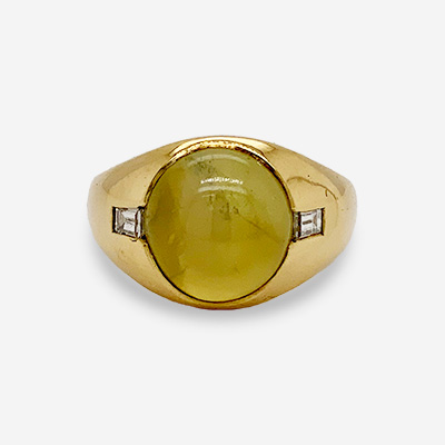 18KT Yellow Gold Cats Eye and Diamond Ring
