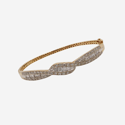 14KT Yellow Gold Round and Baguette Diamond Bangle