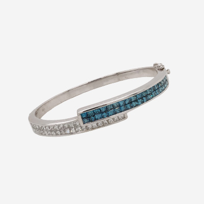 18KT White Gold Blue and White Diamond Bangle